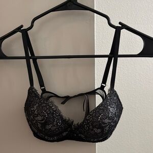 Victoria’s Secret very sexy lace push up bra
